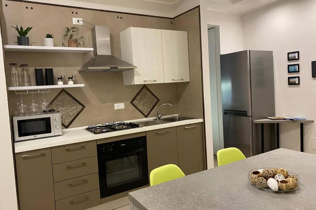 B&B Piano1 Interno5 - Accogliente E Moderno Bilocale Vicino Al Centro Σαλέρνο Εξωτερικό φωτογραφία