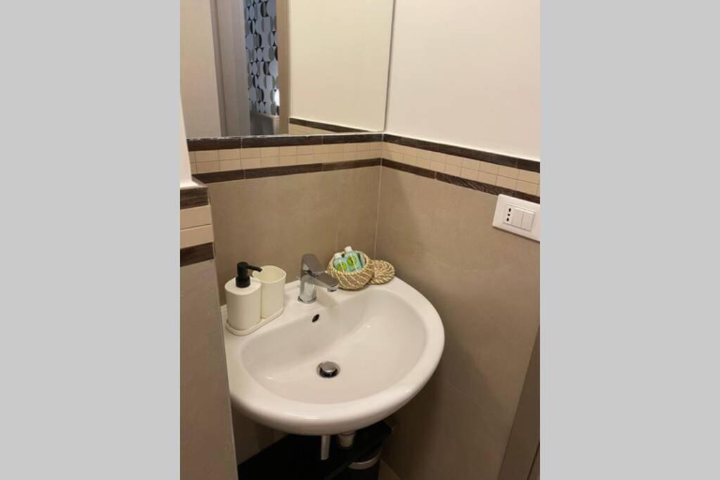 B&B Piano1 Interno5 - Accogliente E Moderno Bilocale Vicino Al Centro Σαλέρνο Εξωτερικό φωτογραφία