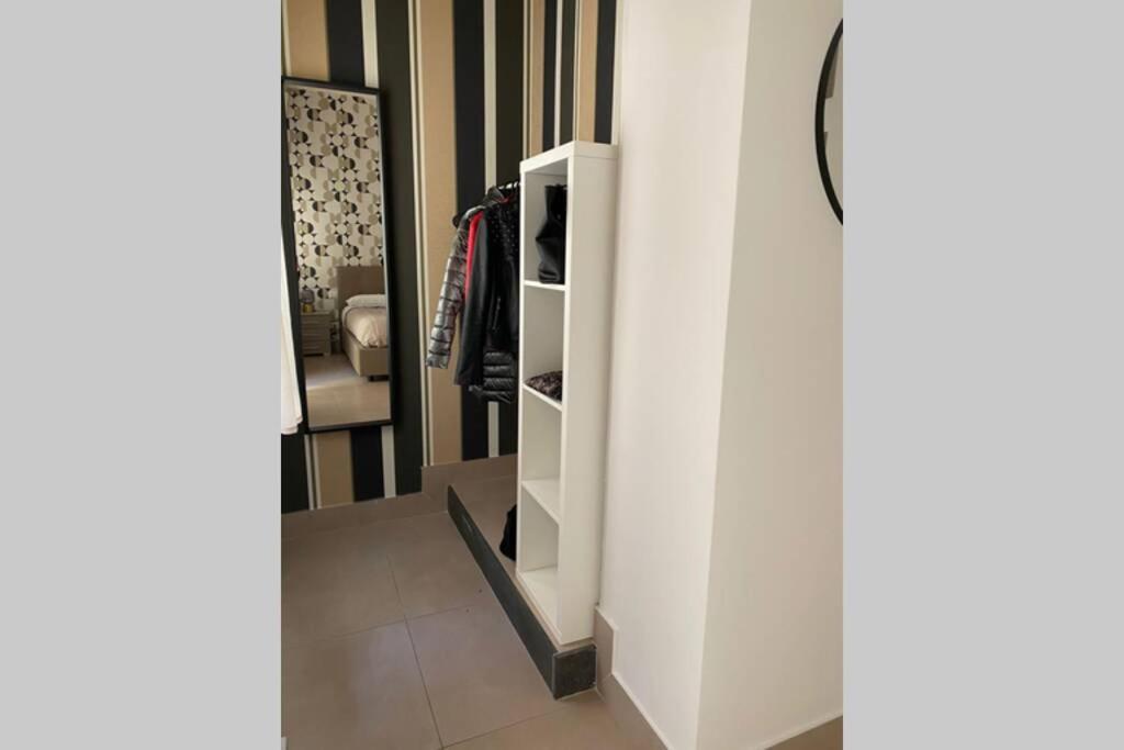 B&B Piano1 Interno5 - Accogliente E Moderno Bilocale Vicino Al Centro Σαλέρνο Εξωτερικό φωτογραφία
